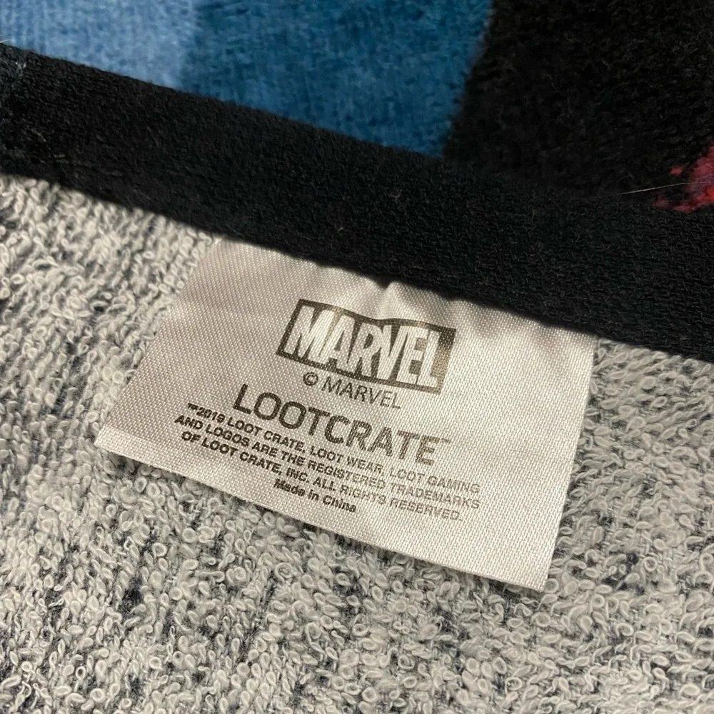 Disney Captain Marvel Beach Towel NWOT Loot Crate Marvel